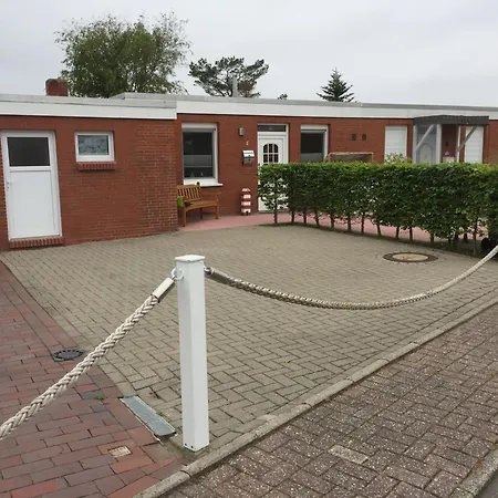 In Strandnaehe Semesterbostad
