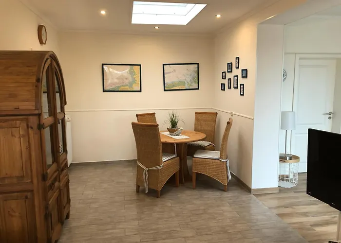 In Strandnaehe Semesterbostad