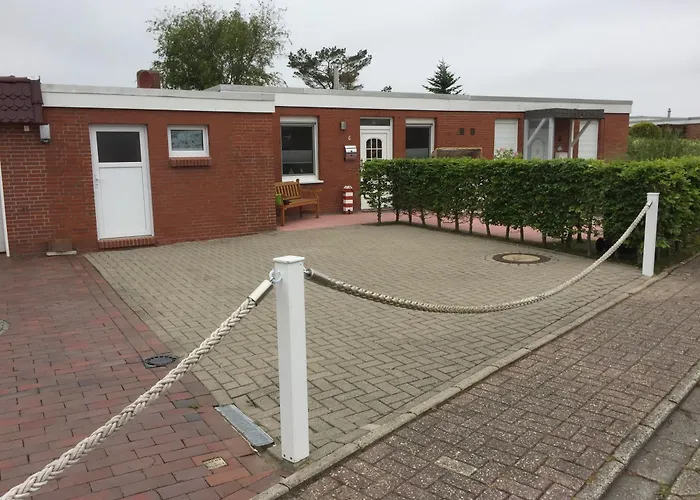 In Strandnaehe Semesterbostad